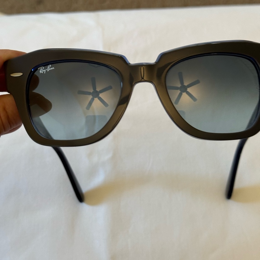 Ray-Ban Sunglasses RB2186 STATE STREET 1298/3M Blue on Transparent Blue Square - Picture 4 of 12